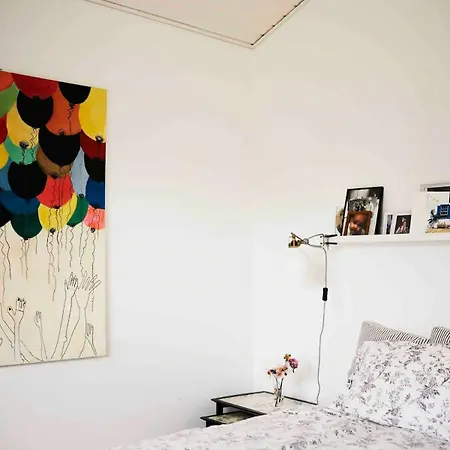 Private Steps And Sunspots In Vakantiehuis Tisvildeleje