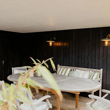 Private Steps And Sunspots In Vakantiehuis *